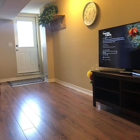 Spacious 2 Bedroom Guest Suite Toronto Buitenkant foto