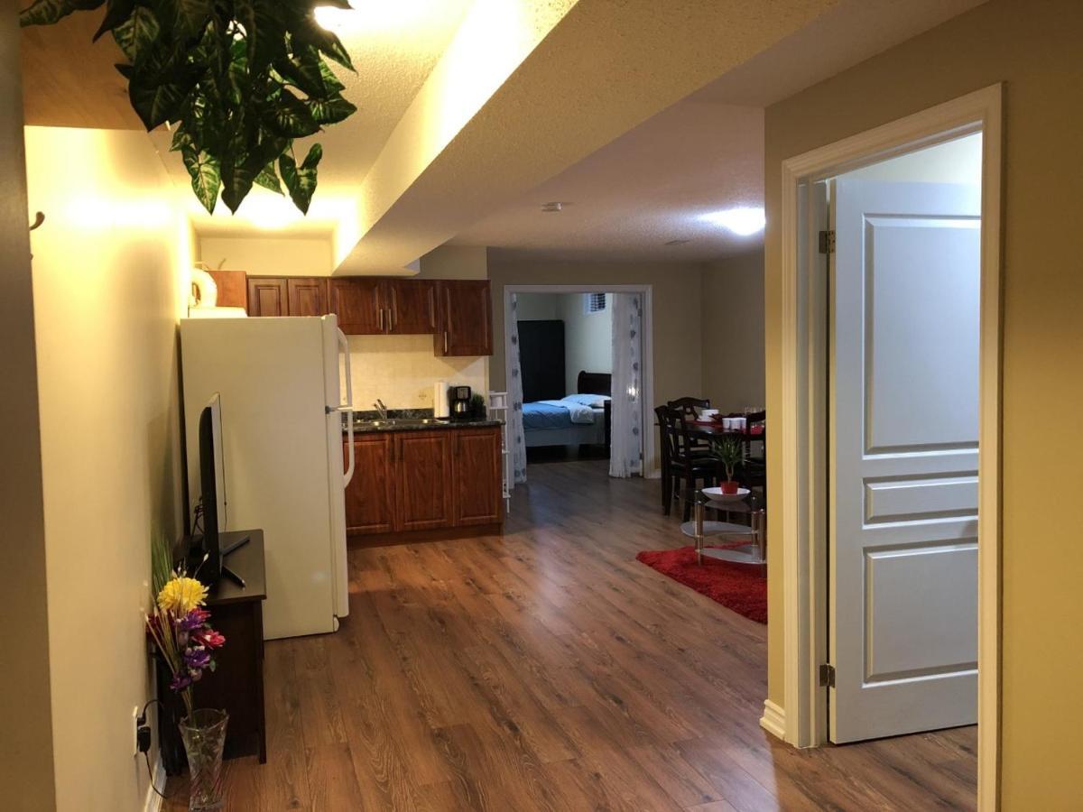 Spacious 2 Bedroom Guest Suite Toronto Buitenkant foto