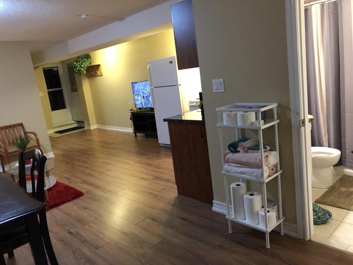 Spacious 2 Bedroom Guest Suite Toronto Buitenkant foto